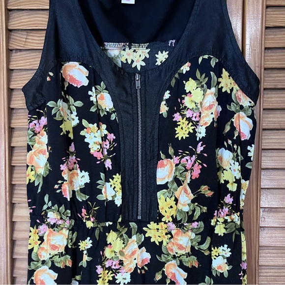 Xhilaration Floral Print Black&Yellow Boho Mini Sun Dress Women’s Small - Picture 5 of 10